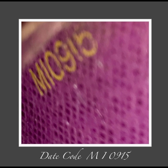 Louis Vuitton Epi Leather Card & Key Case Holders - Picture 6 of 8